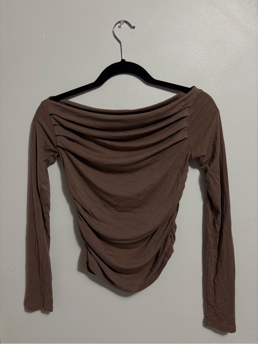 Womens Ruched Long-Sleeve Top - Brown